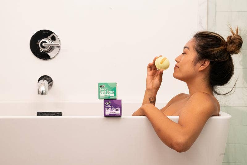 
                  
                    CBDfx - CBD Bath Bomb 200mg - Eucalyptus / Recharge
                  
                