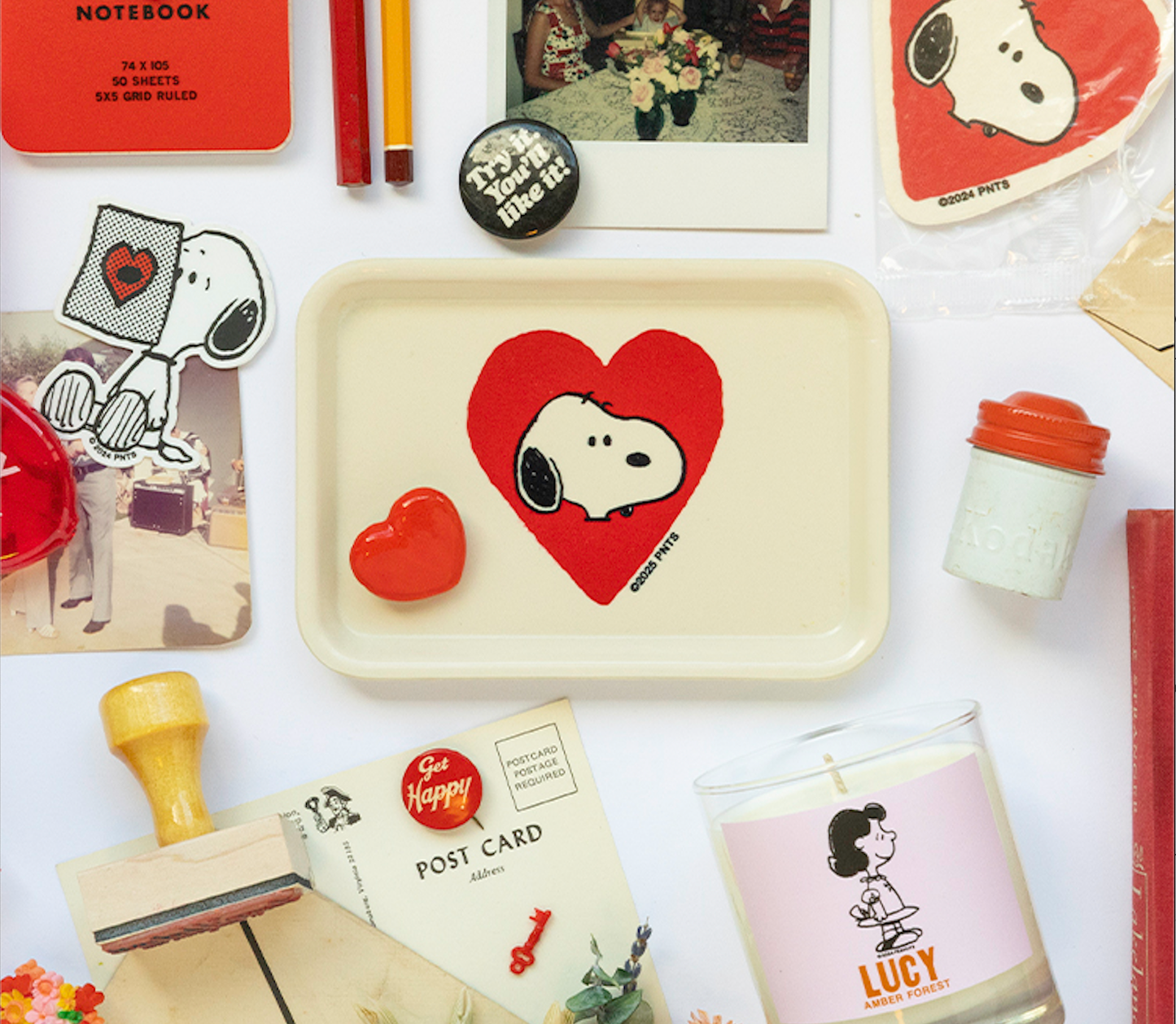 
                  
                    Three Potato Four - 3P4 x Peanuts® - Snoopy Heart Vintage-Style Tray
                  
                